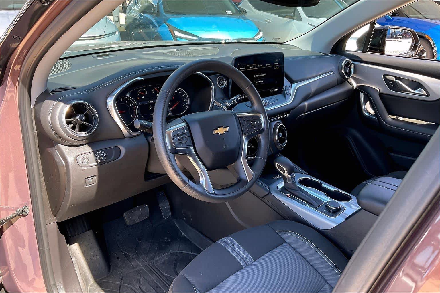 Certified 2024 Chevrolet Blazer LT w/ Convenience Package FWD image 17