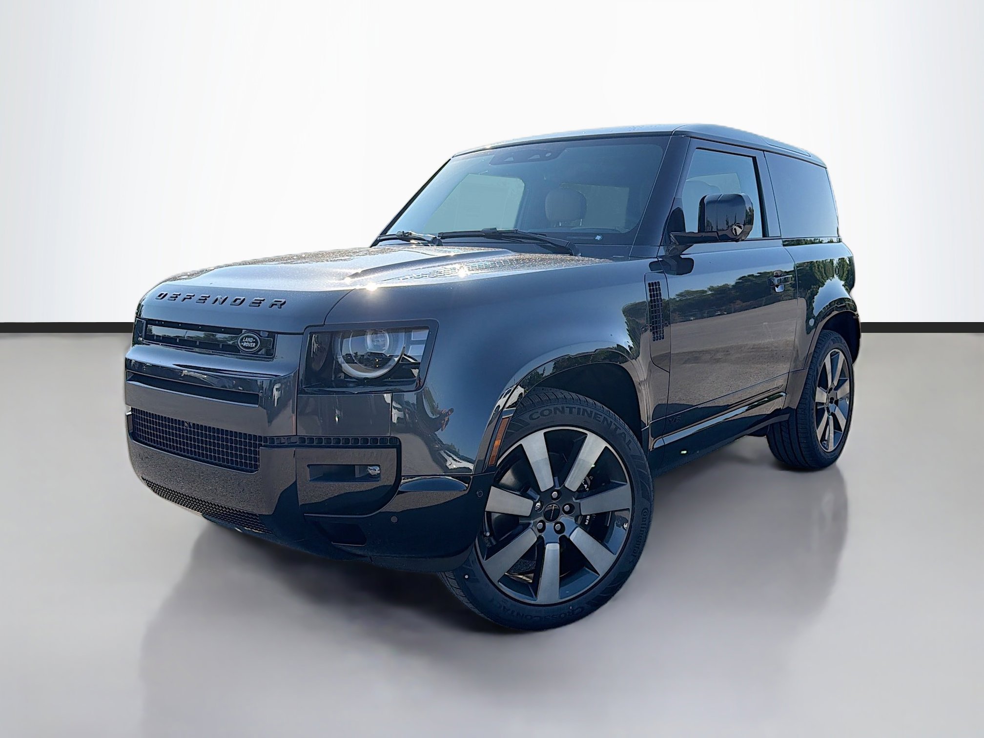 New 2026 Land Rover Defender 90 V8 image 1