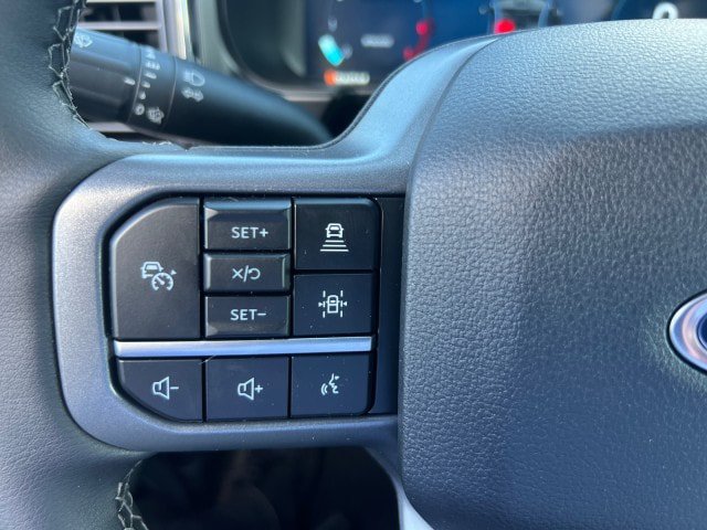 New 2026 Ford F350 Lariat w/ Lariat Premium Package AWD/4WD image 16
