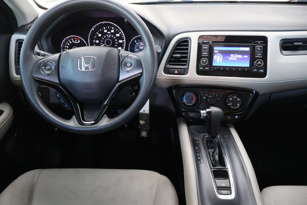 Used 2022 Honda HR-V LX image 2