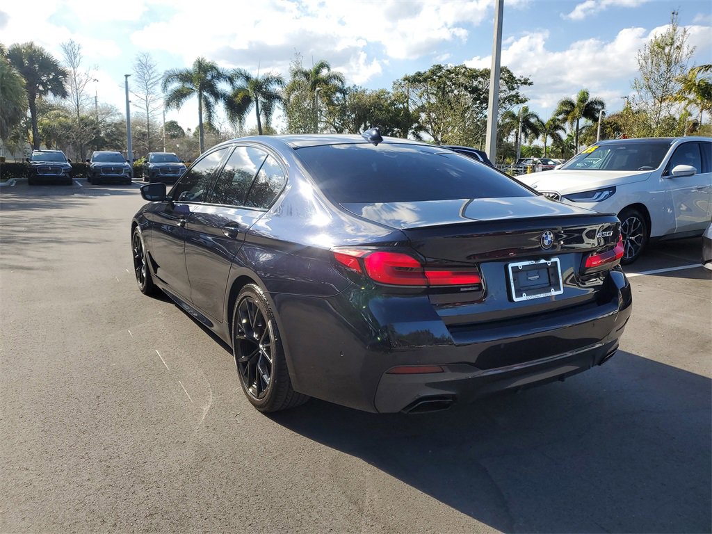 Used 2023 BMW 530i w/ M Sport Package image 3
