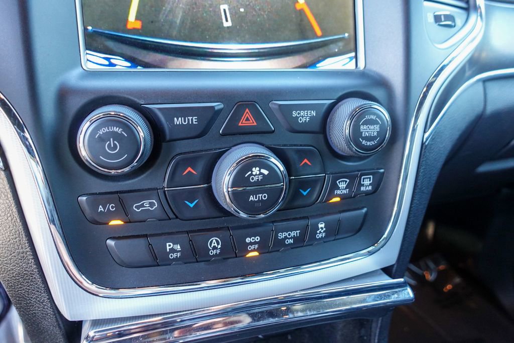 Used 2018 Jeep Grand Cherokee Limited image 19