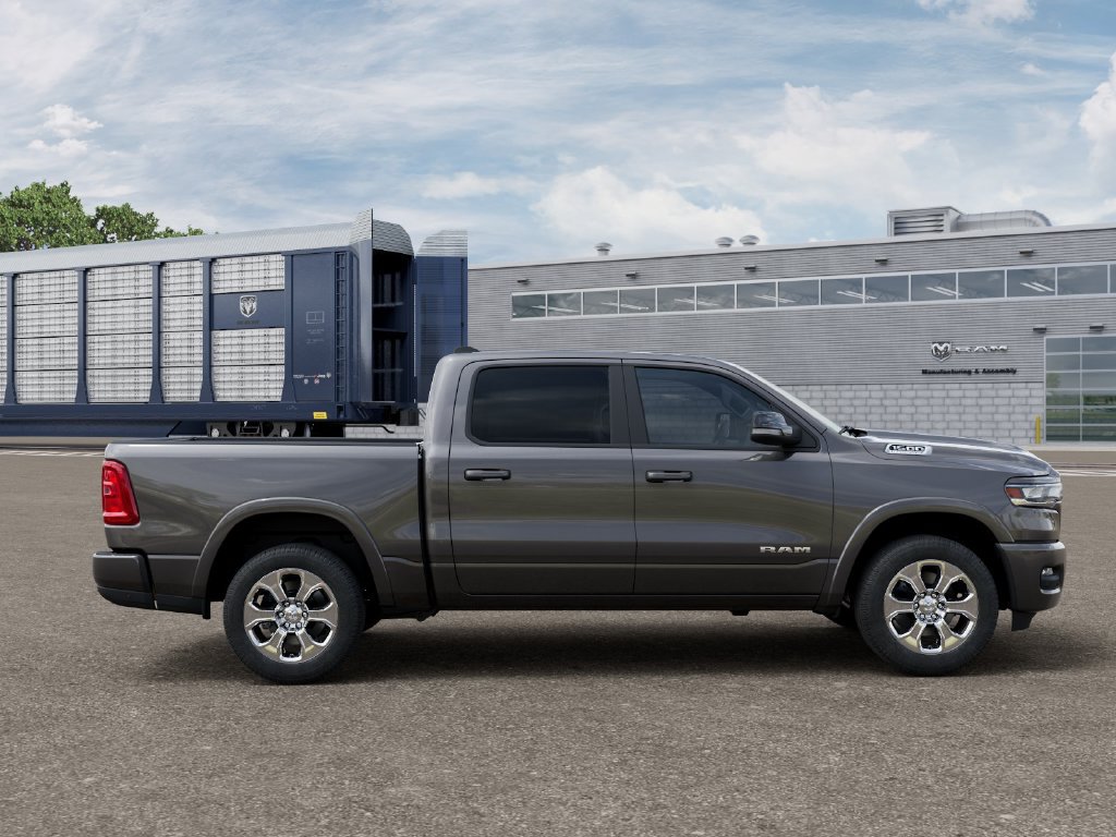 New 2027 RAM 1500 4x4 Crew Cab image 21