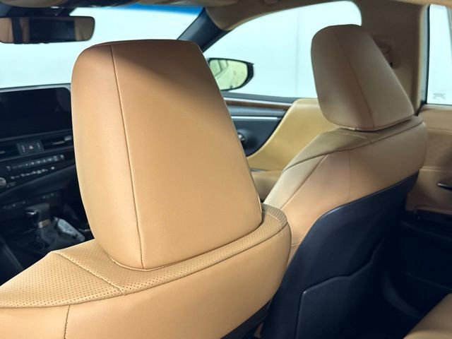 New 2025 Lexus ES 300h w/ Premium Package image 21