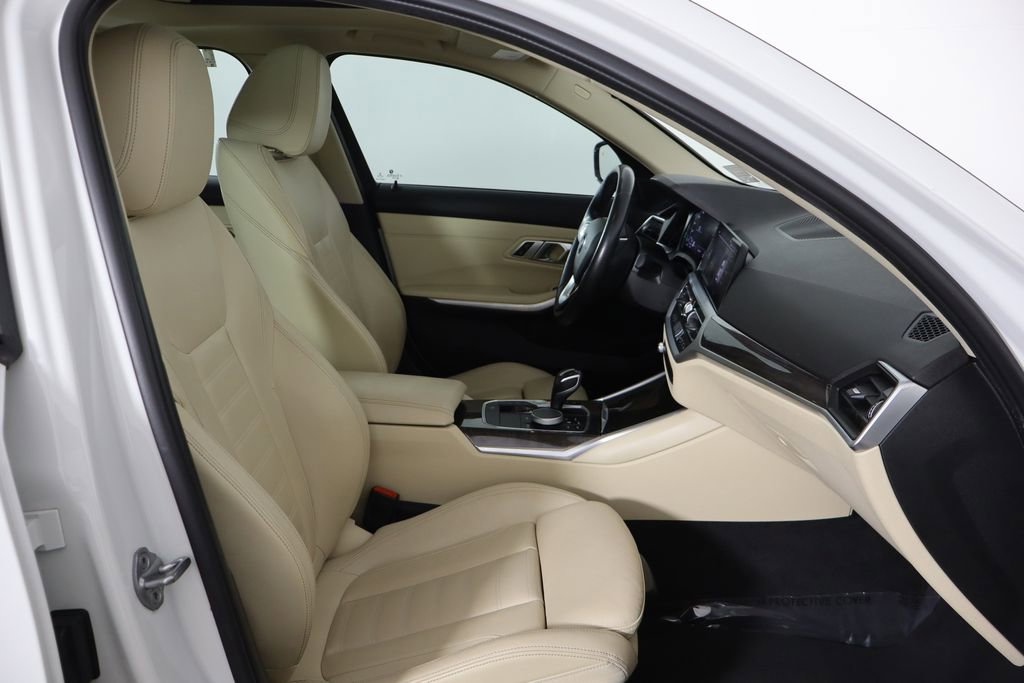 Used 2019 BMW 330i xDrive Sedan AWD/4WD image 17