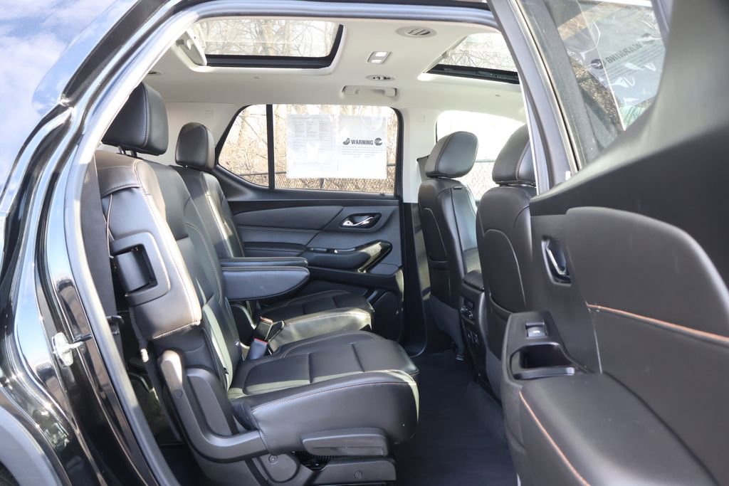Used 2020 Chevrolet Traverse LT w/ LT Premium Package image 43