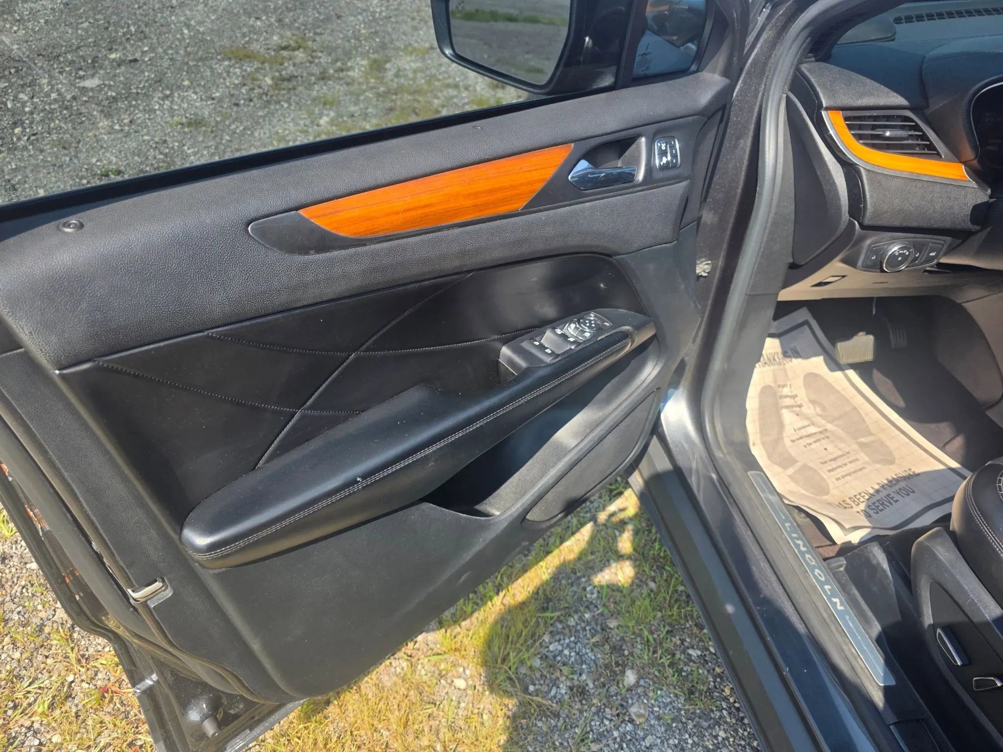 Used 2017 Lincoln MKC Reserve w/ Lincoln MKC Climate Package image 22