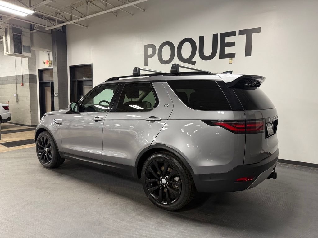 Used 2023 Land Rover Discovery S AWD/4WD image 6