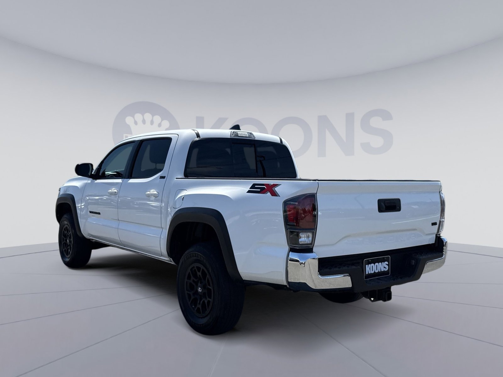 Used 2023 Toyota Tacoma SR5 w/ SX Package RWD image 4