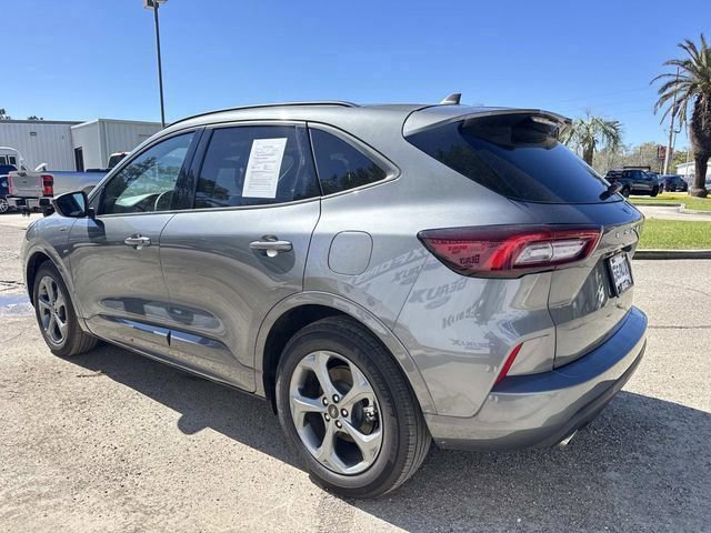 Used 2024 Ford Escape ST-Line w/ Cold Weather Package image 9