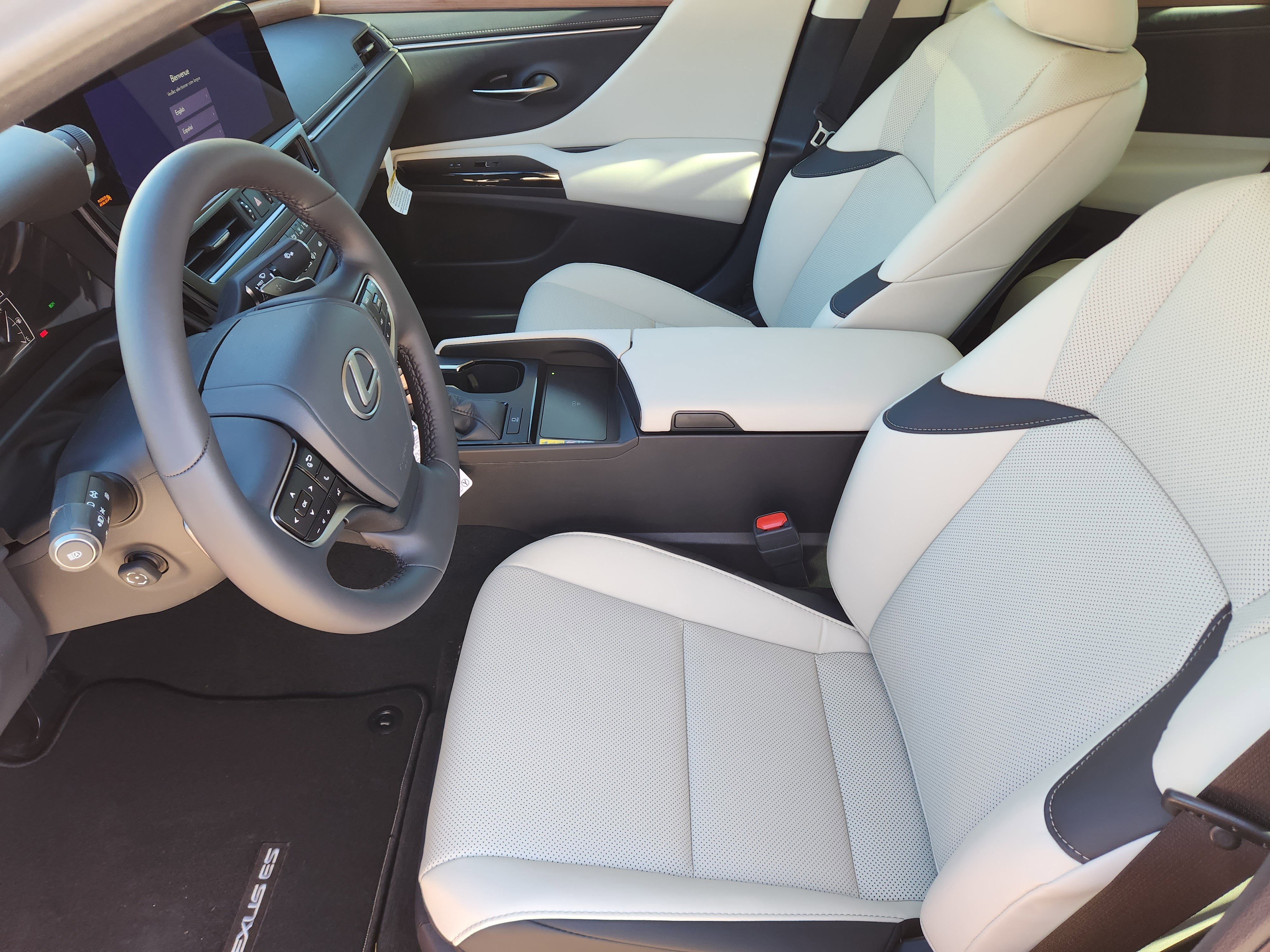 New 2025 Lexus ES 350 w/ Premium Package image 8