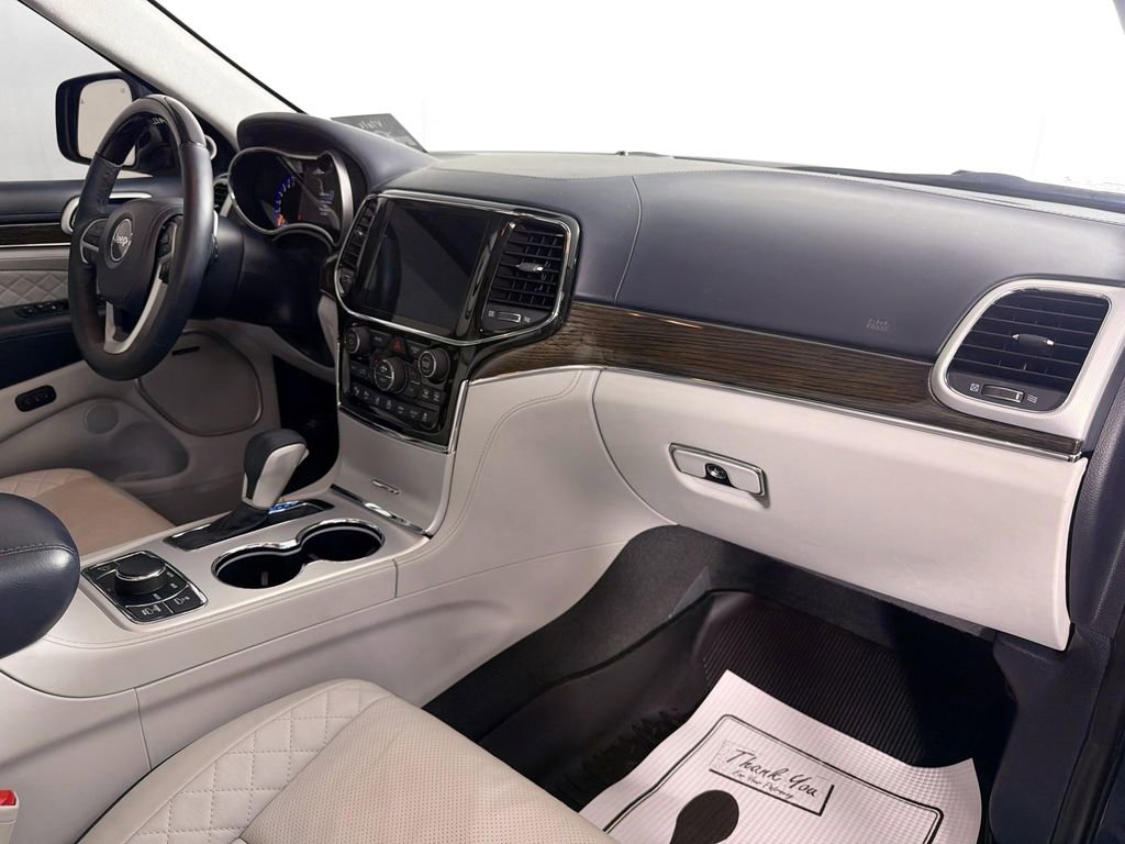 Used 2021 Jeep Grand Cherokee Summit AWD/4WD image 32