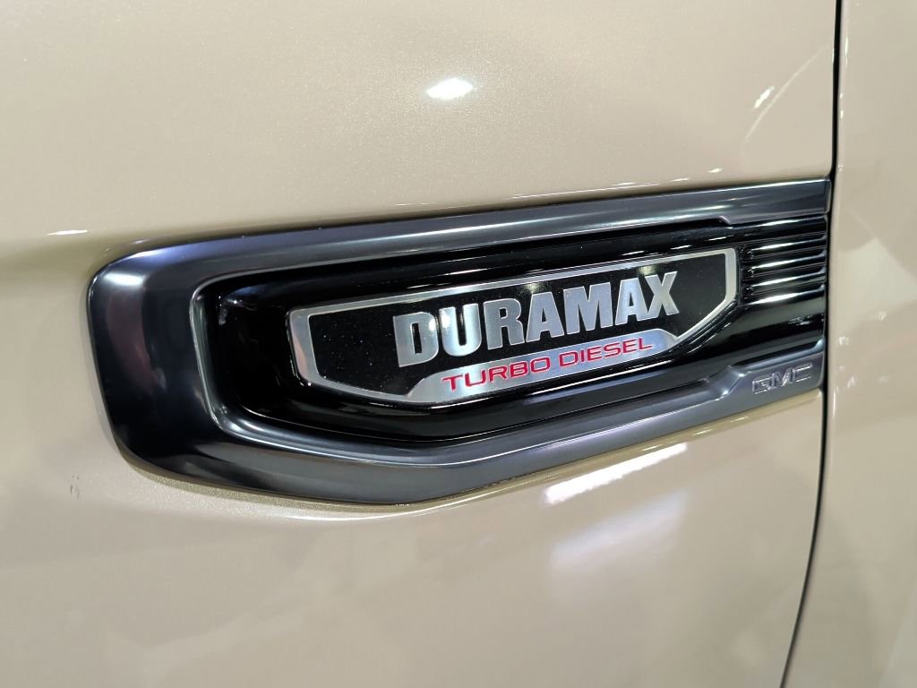 Used 2022 GMC Sierra 1500 AT4 w/ AT4 Premium Package image 11