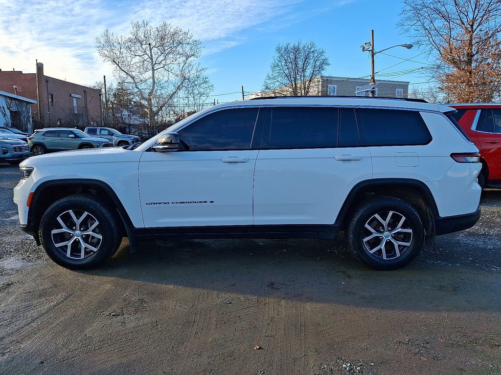 Used 2023 Jeep Grand Cherokee L Limited w/ Luxury Tech Group II image 4
