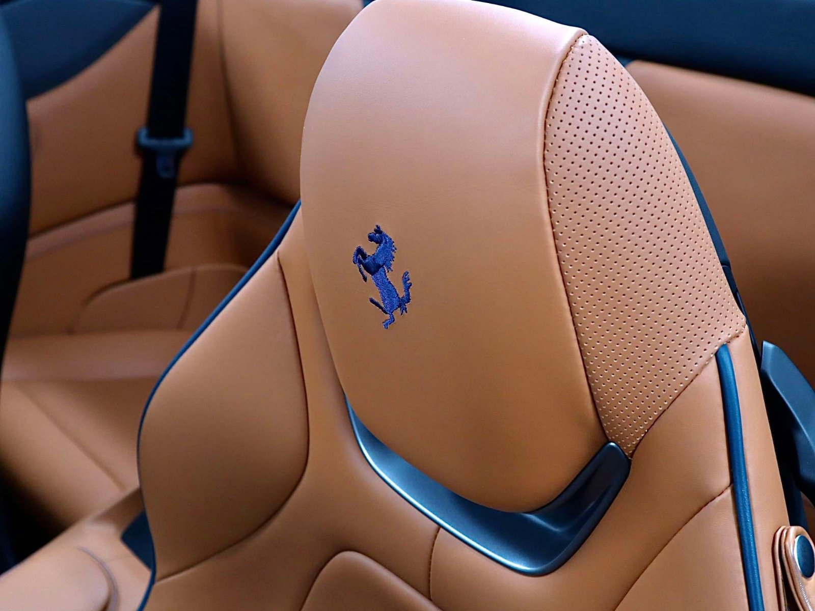 Certified 2022 Ferrari Portofino M RWD image 24