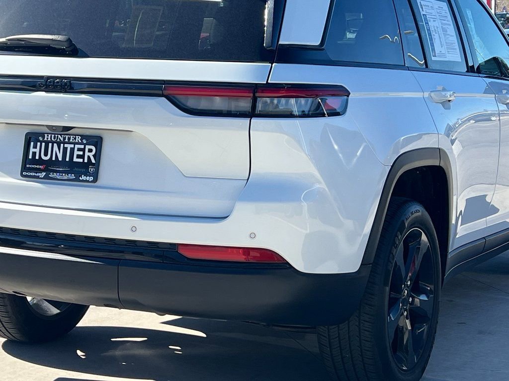Certified 2023 Jeep Grand Cherokee Altitude image 8