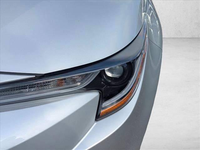 Used 2025 Toyota Corolla LE FWD image 5