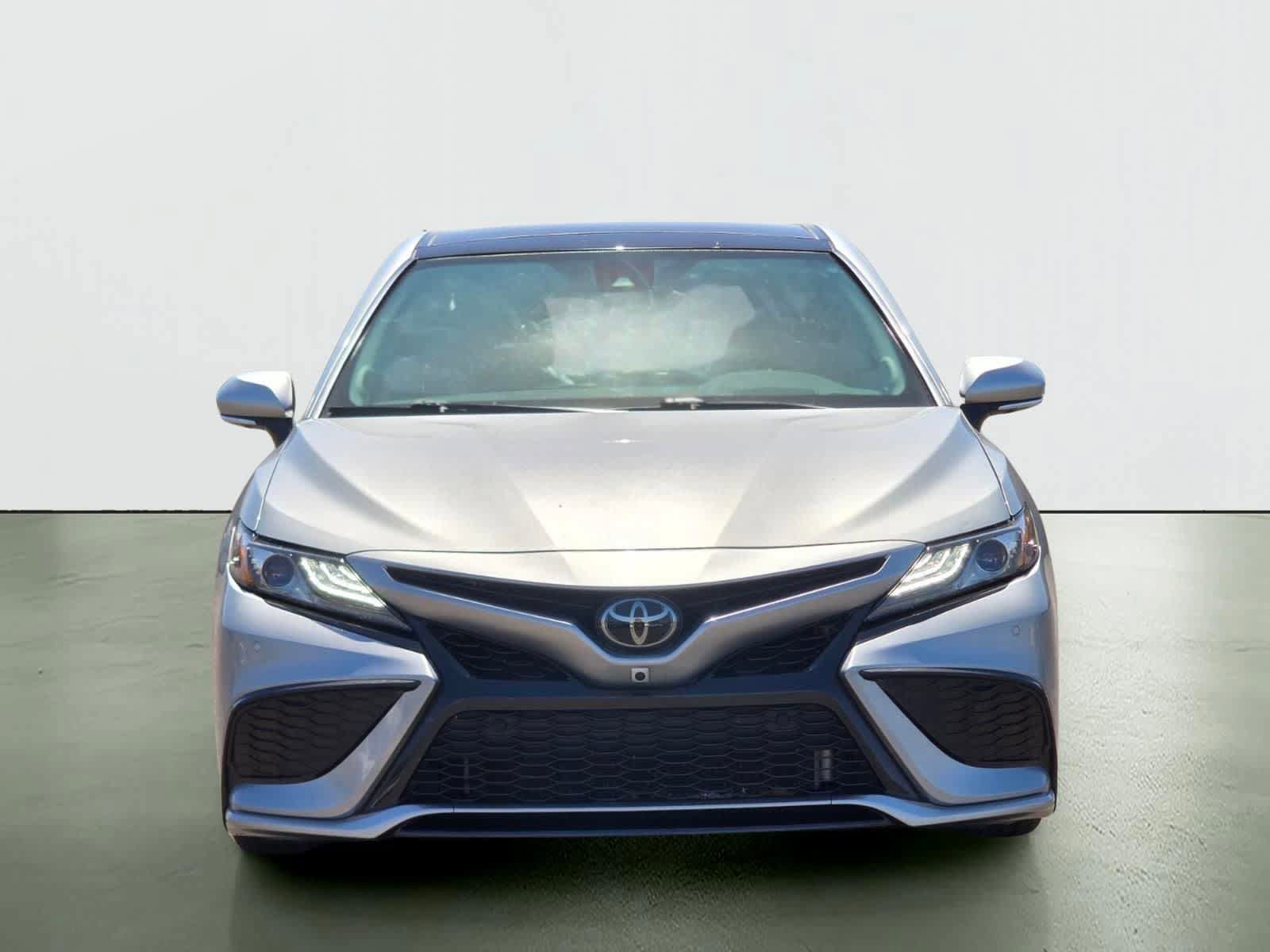 Used 2023 Toyota Camry XSE w/ Navigation Package FWD image 9