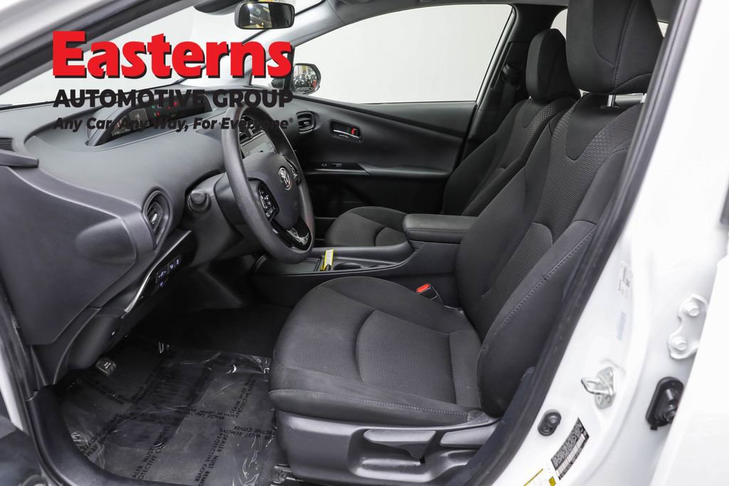 Used 2022 Toyota Prius LE image 14