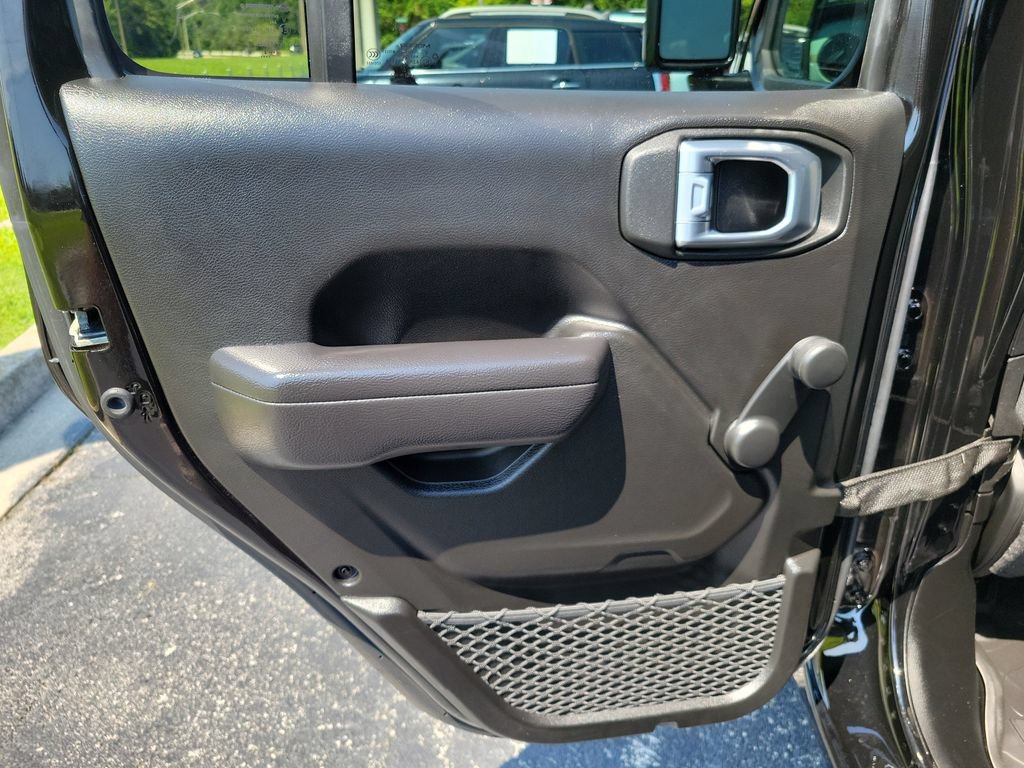 Used 2024 Jeep Wrangler Unlimited Sport AWD/4WD image 10