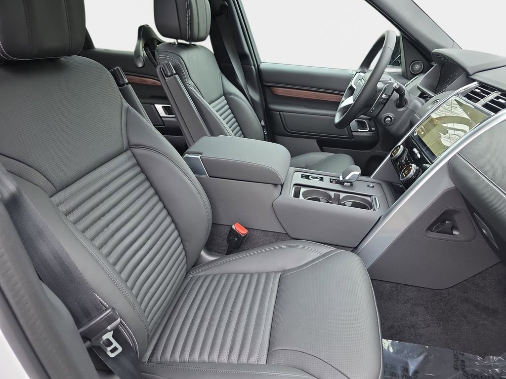 New 2026 Land Rover Discovery Dynamic SE AWD/4WD image 10