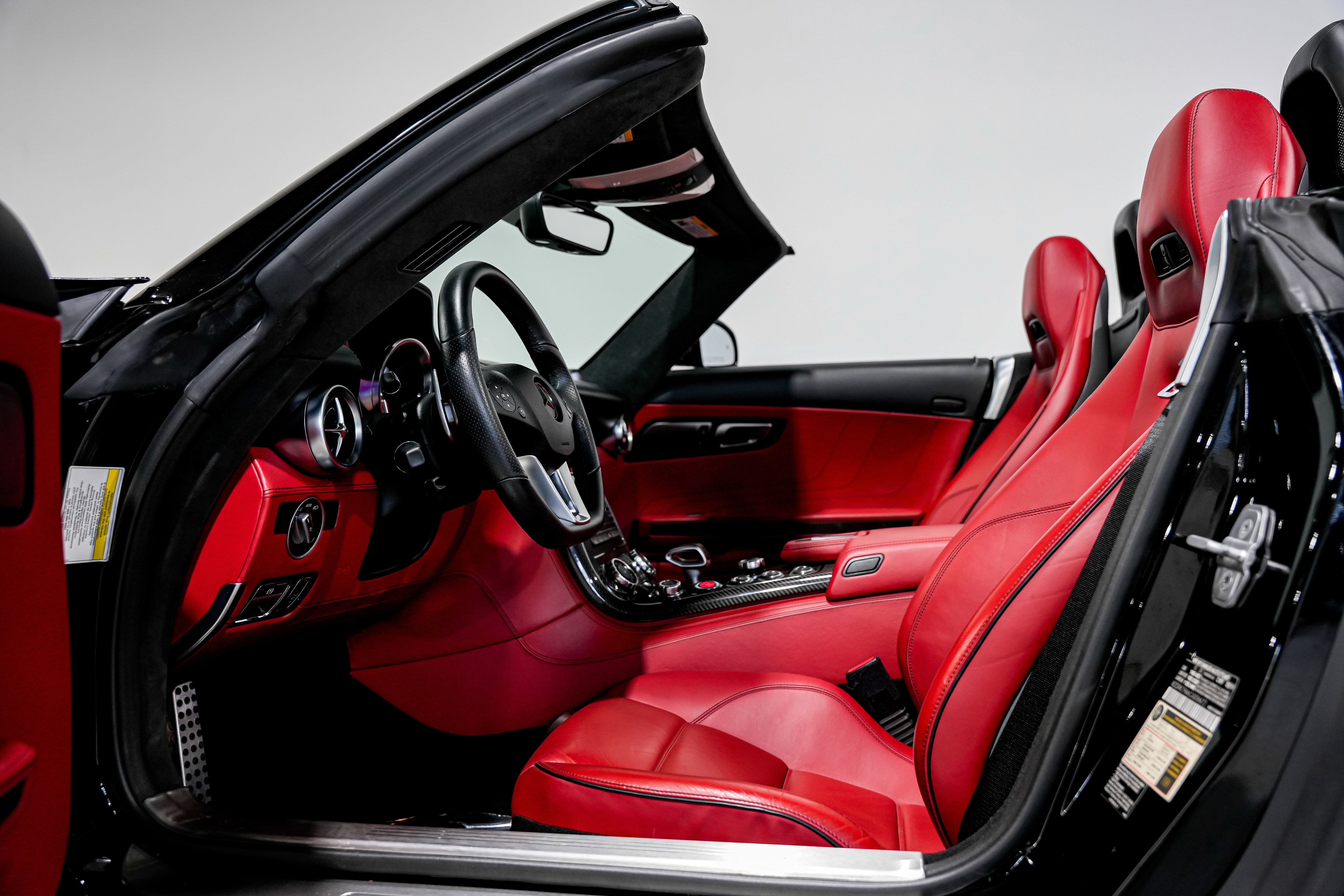 Used 2012 Mercedes-Benz SLS AMG Roadster image 17