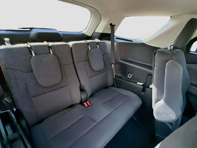 Used 2025 Ford Explorer Active RWD image 26