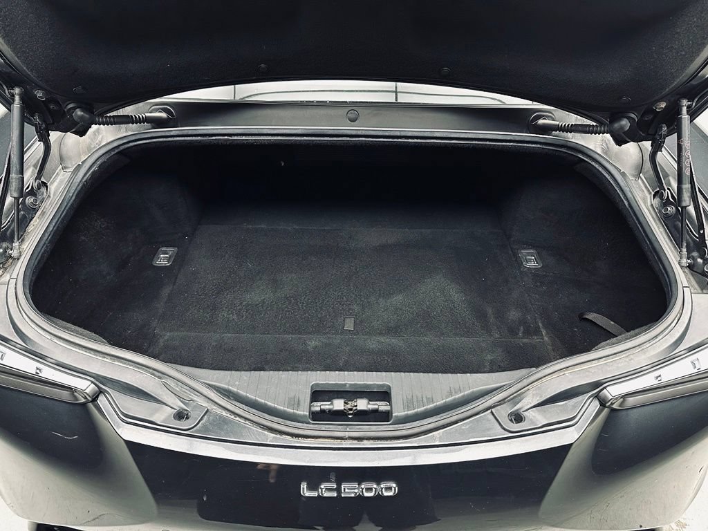 Used 2018 Lexus LC 500 Coupe w/ Performance Package RWD image 40