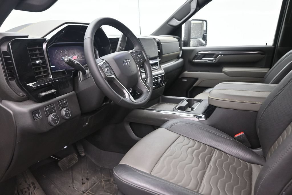 Used 2026 Chevrolet Silverado 2500 ZR2 AWD/4WD image 12