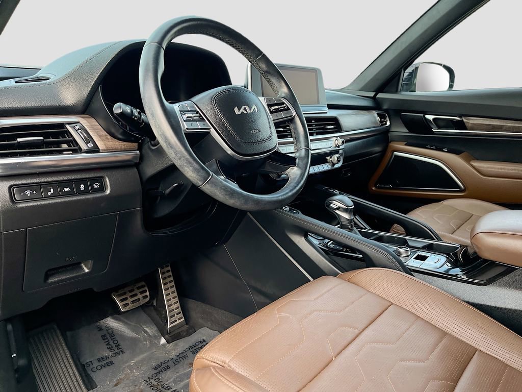 Used 2022 Kia Telluride SX w/ SX Prestige Package image 9