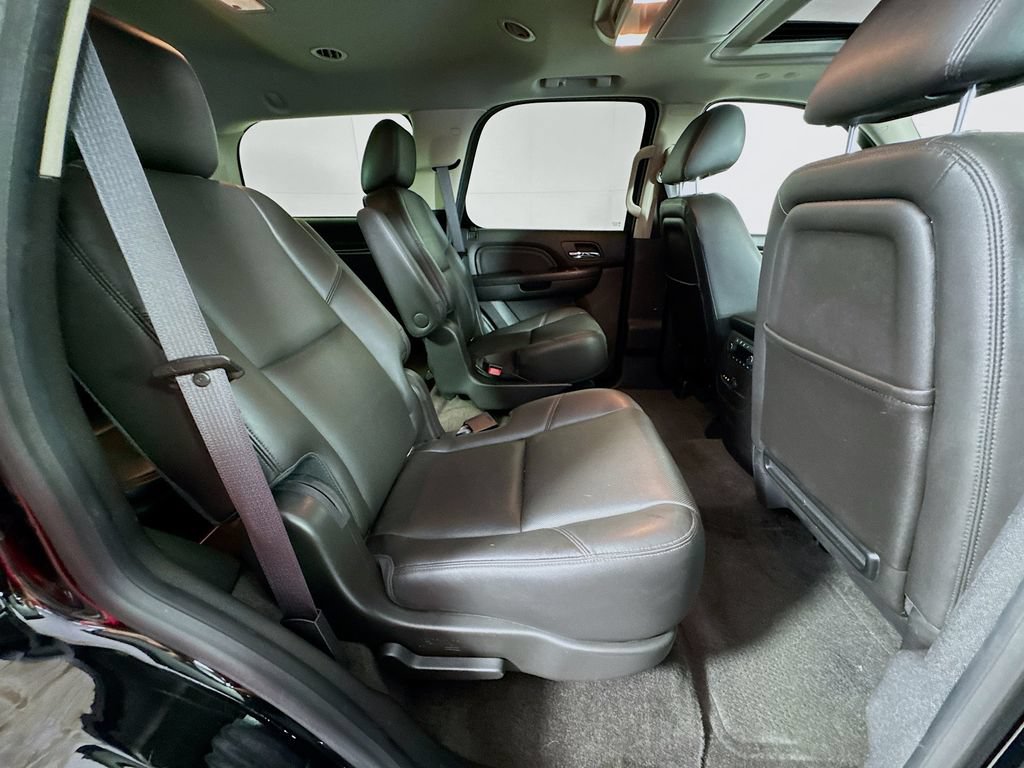Used 2013 GMC Yukon Denali RWD image 36