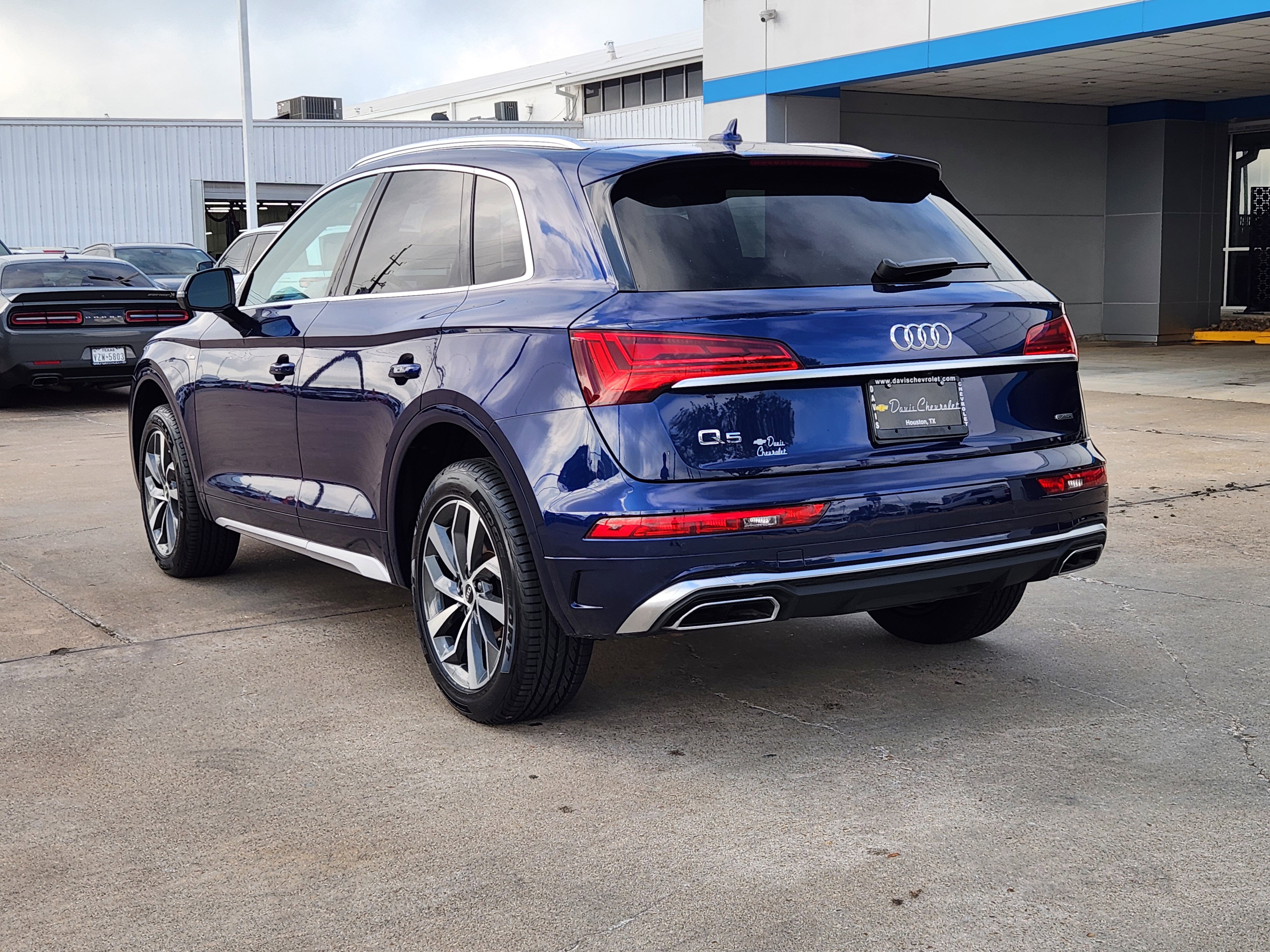 Used 2023 Audi Q5 2.0T Premium Plus AWD/4WD image 8