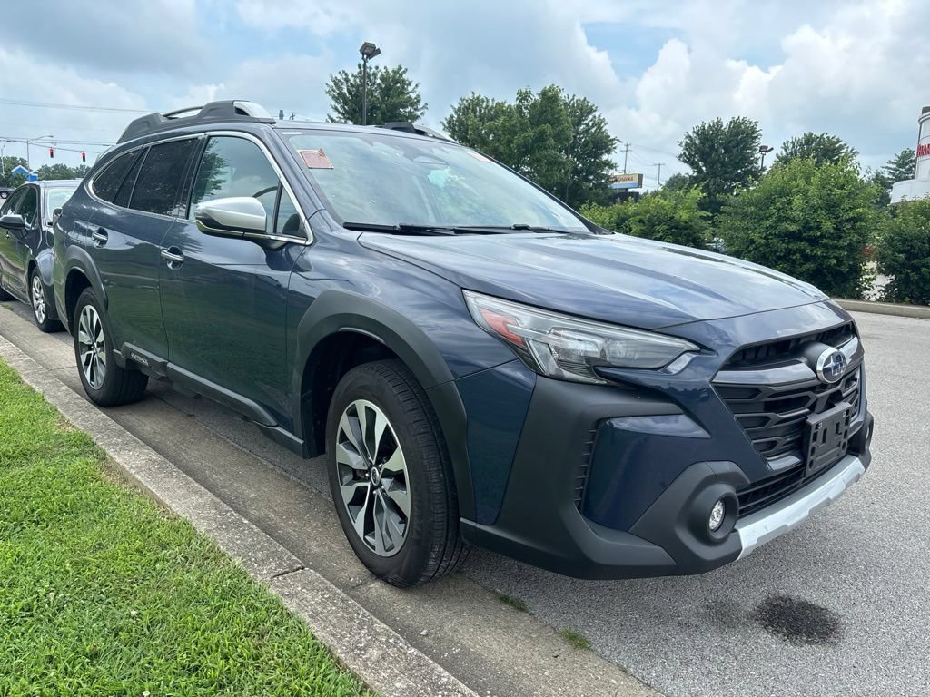 Used 2023 Subaru Outback Touring XT AWD/4WD image 2