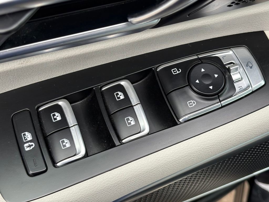 Used 2024 Kia Telluride SX w/ Towing Package FWD image 20