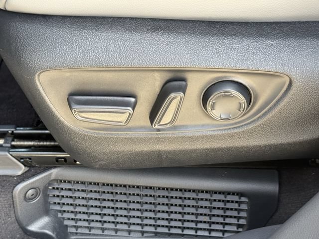 Certified 2024 Toyota Sienna XLE FWD image 28