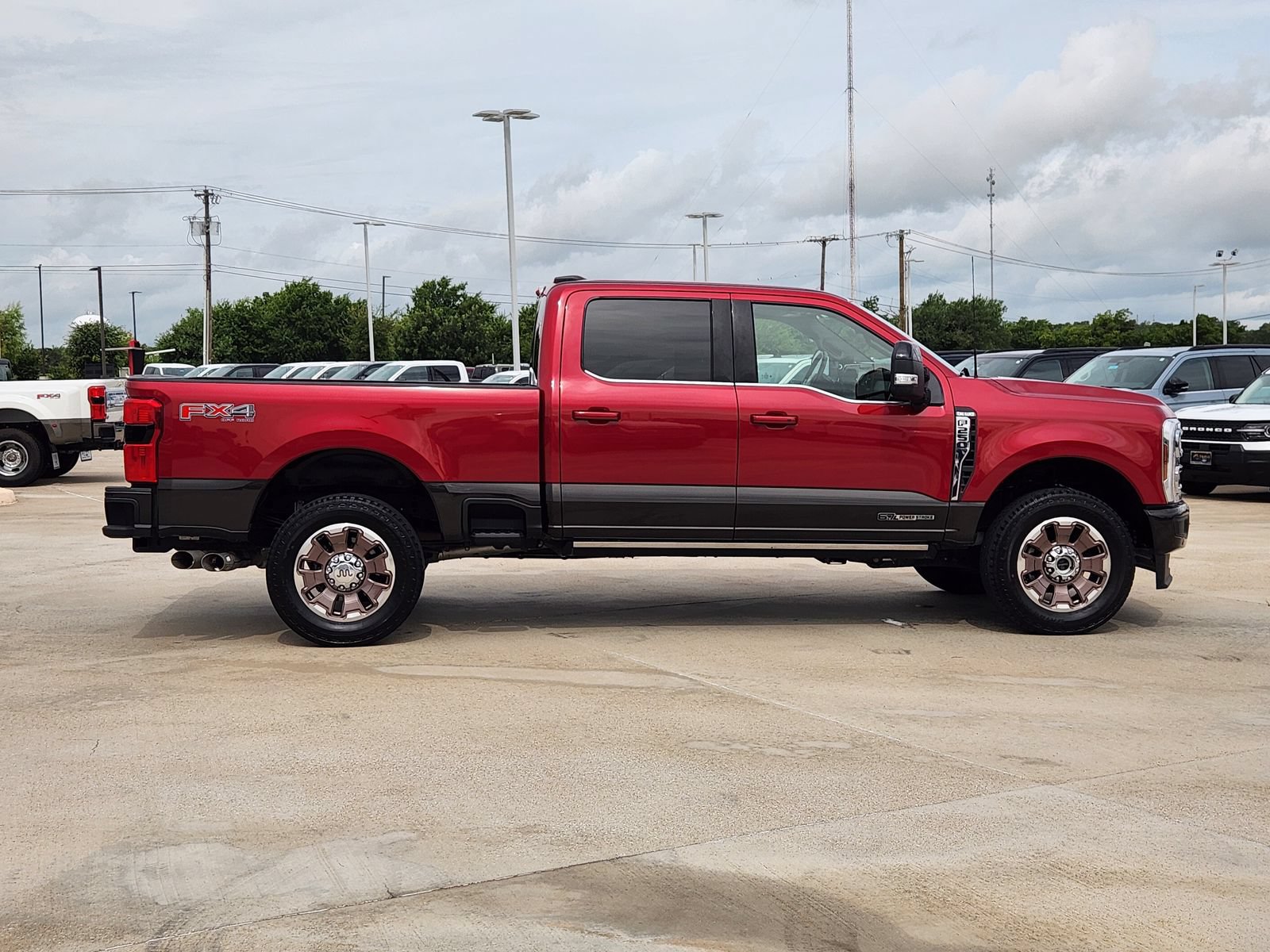 Used 2024 Ford F250 King Ranch w/ FX4 Off-Road Package AWD/4WD image 7