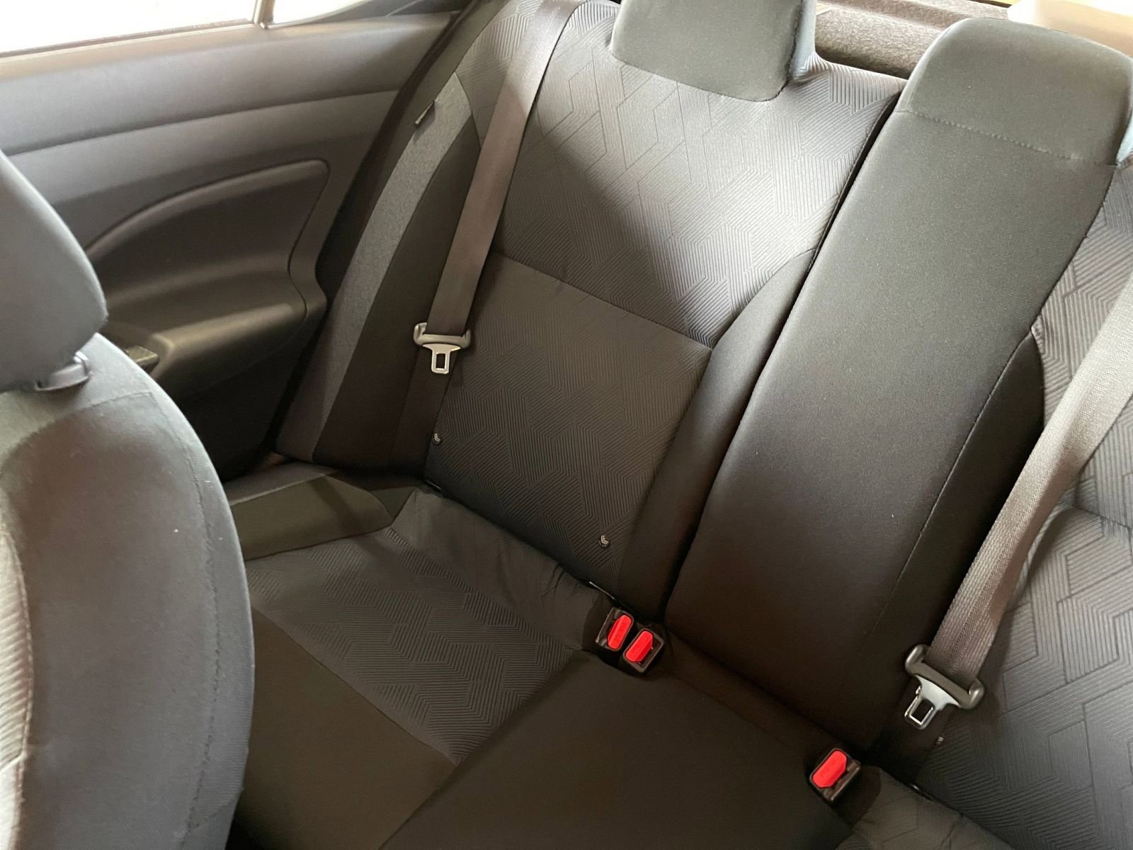 Used 2025 Nissan Versa SV image 37