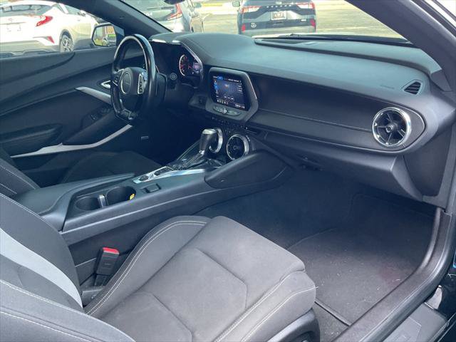 Used 2023 Chevrolet Camaro LT w/ Technology Package RWD image 18