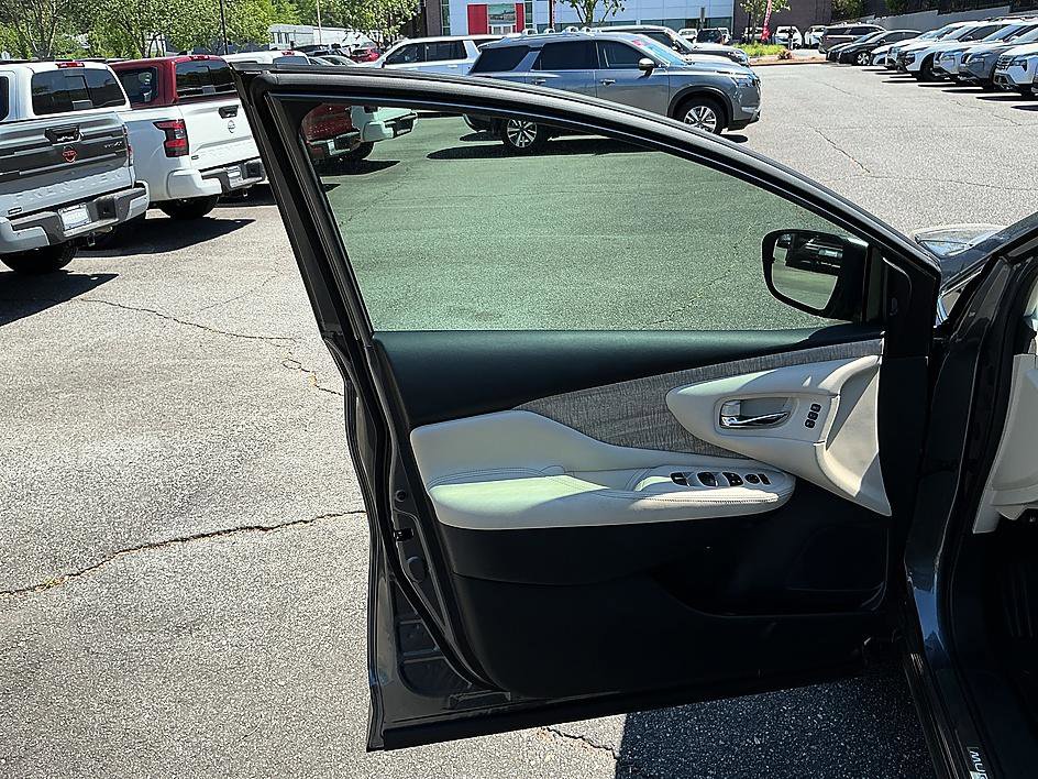 Certified 2024 Nissan Murano SL FWD image 11