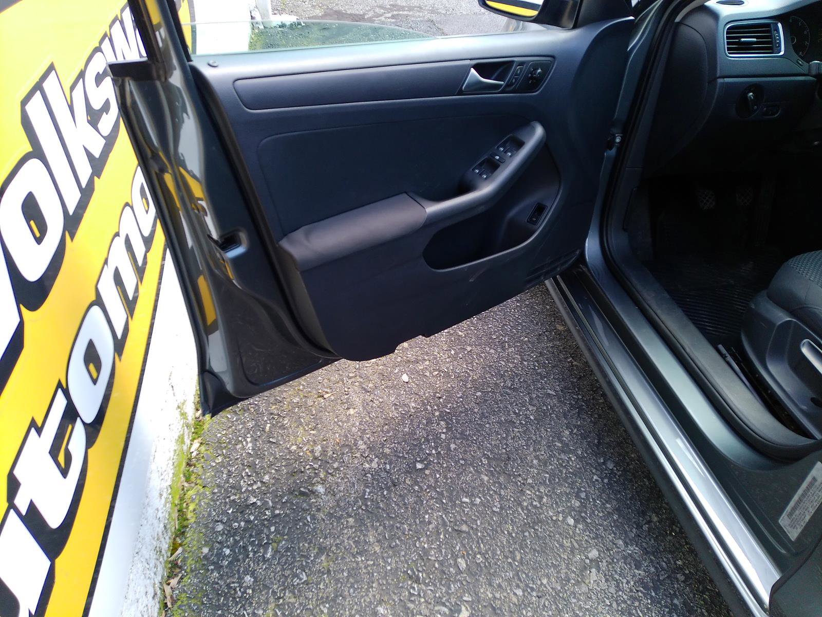 Used 2012 Volkswagen Jetta S FWD image 15