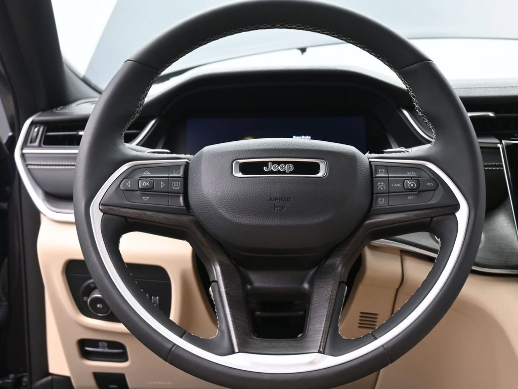 Used 2024 Jeep Grand Cherokee L Limited w/ Trailer Tow Package image 30