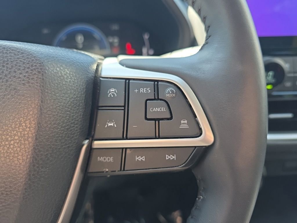 Used 2024 Toyota Grand Highlander XLE image 26