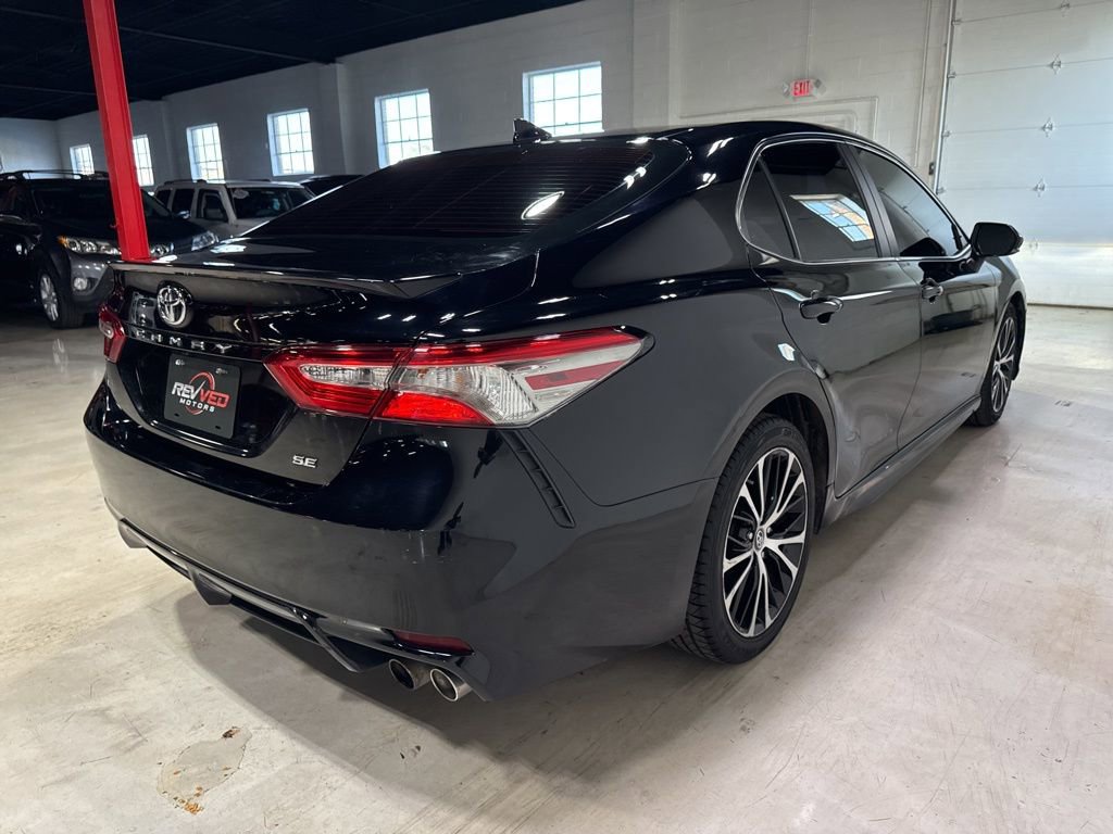 Used 2019 Toyota Camry SE w/ Convenience Package image 7