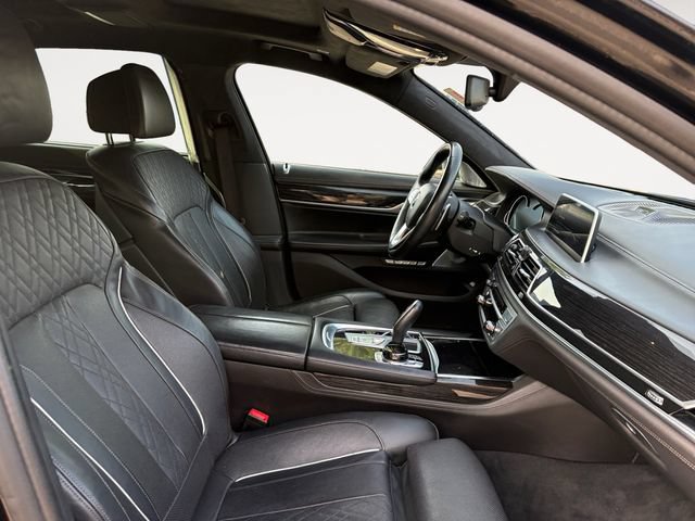 Used 2016 BMW 750i xDrive AWD/4WD image 14