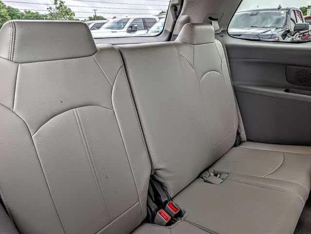 Used 2016 GMC Acadia SLT FWD image 16