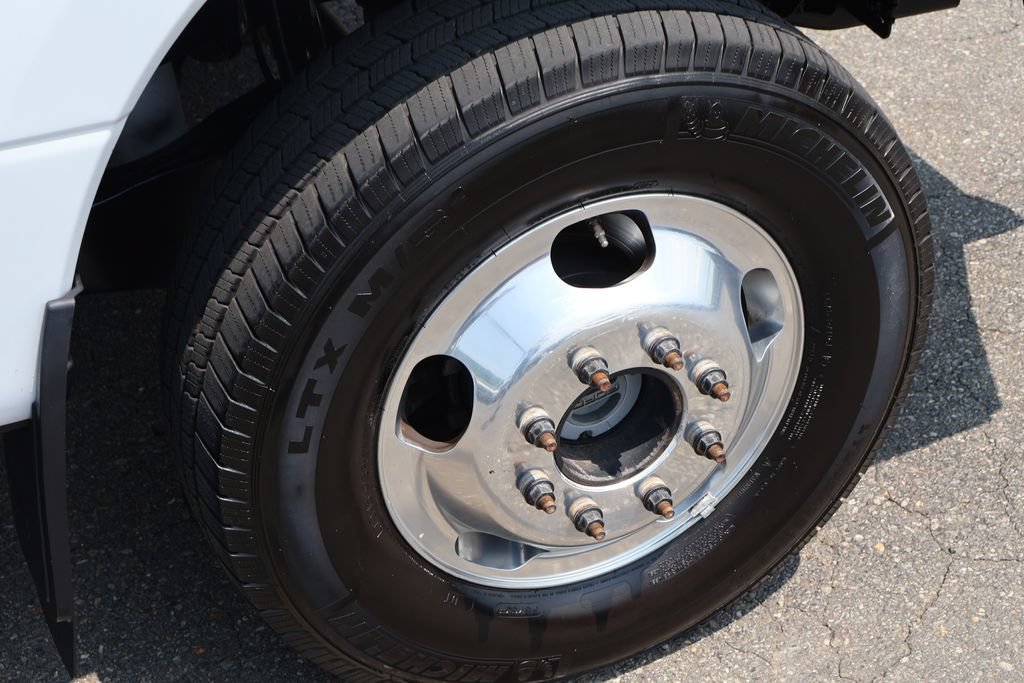 Used 2019 Ford F350 XLT w/ Snow Plow Prep Package AWD/4WD image 23