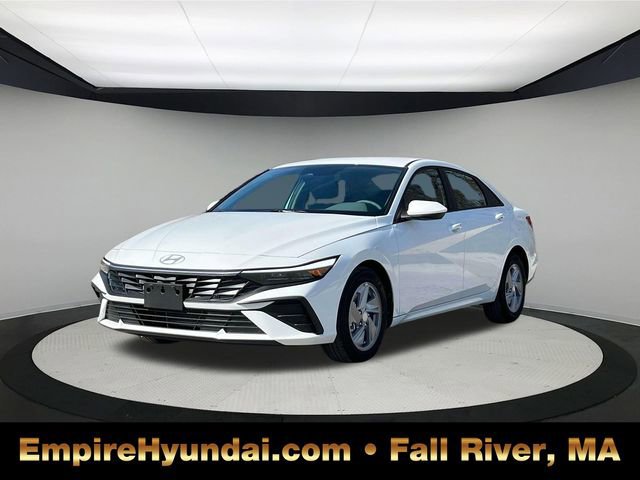 New 2025 Hyundai Elantra SE