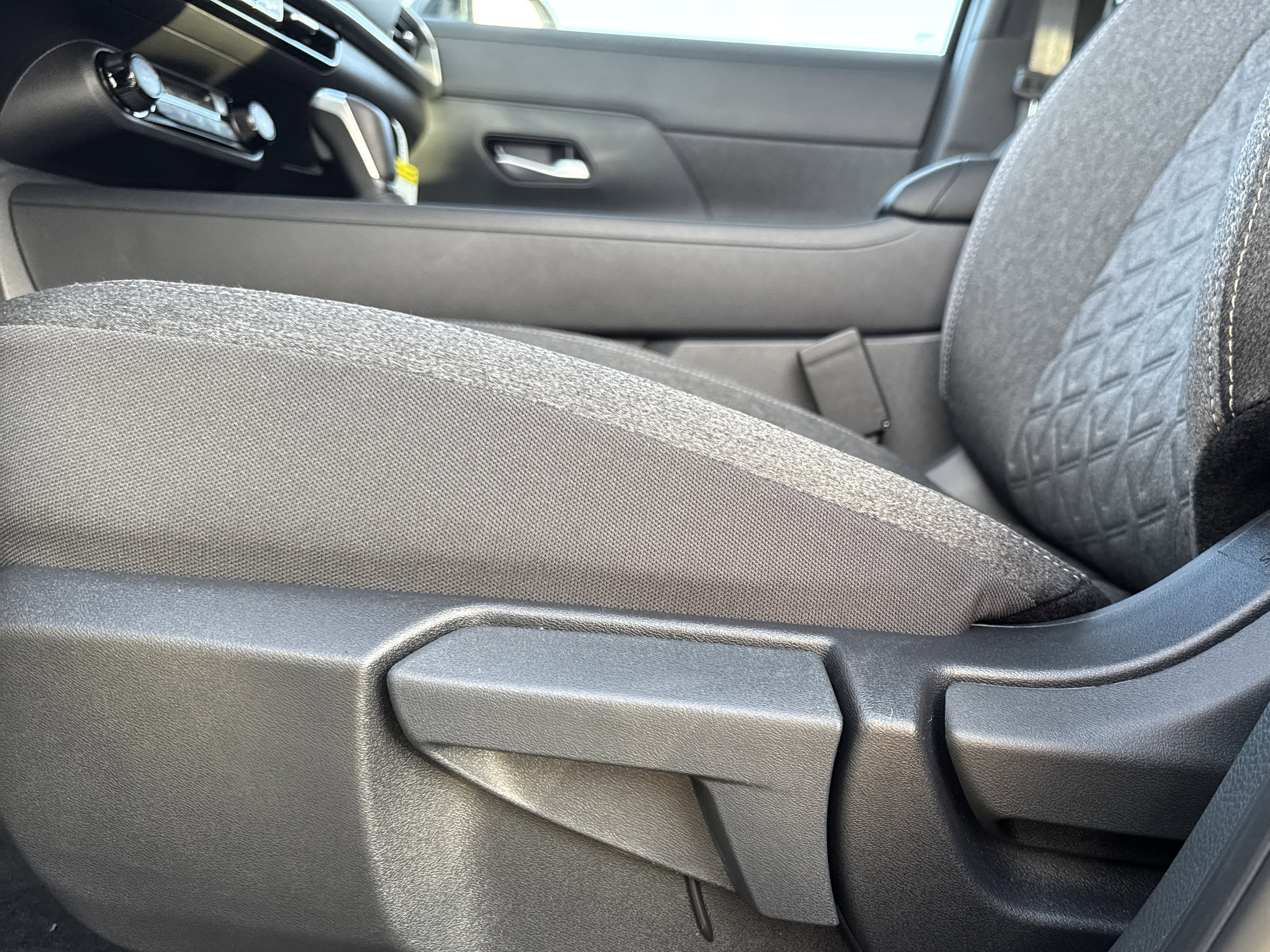 New 2026 Nissan Kicks SV w/ SV Premium Package AWD/4WD image 10