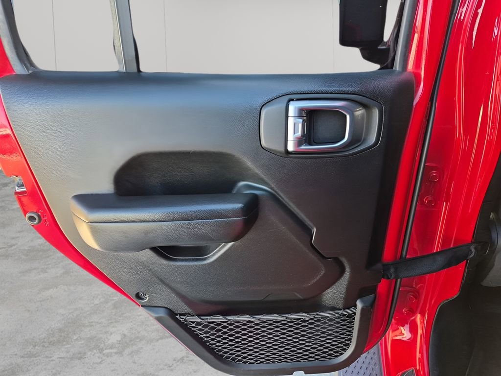 Used 2021 Jeep Gladiator Willys image 17