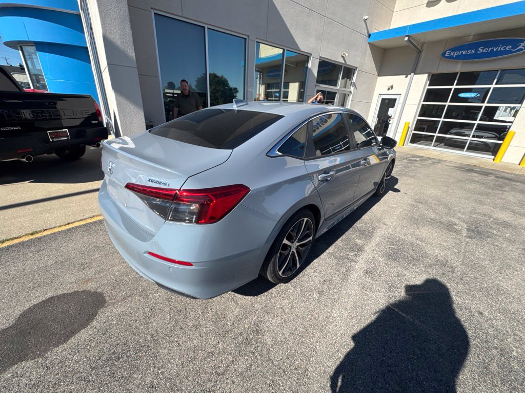 Used 2024 Honda Civic Touring image 5